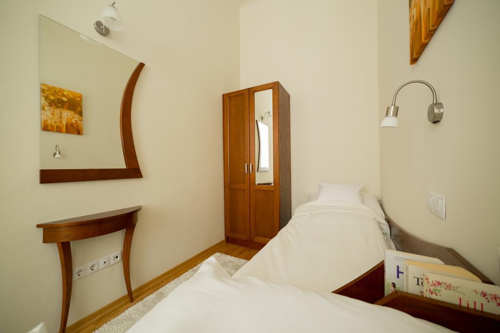 Family Buddha Apartmán